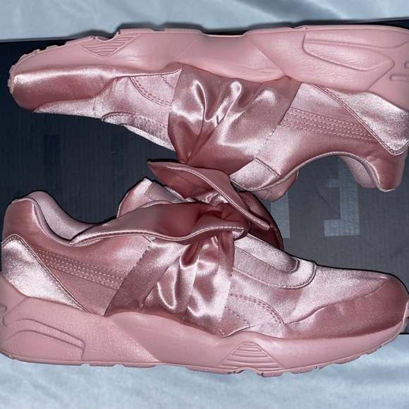 *WORN TWICE* SIZE 9 - PUMA FENTY BOW PINK 2017 *PRE-OWNED* - Picture 5 of 16
